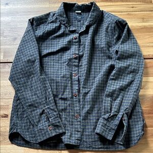 Finisterre organic cotton light flannel shirt size 12